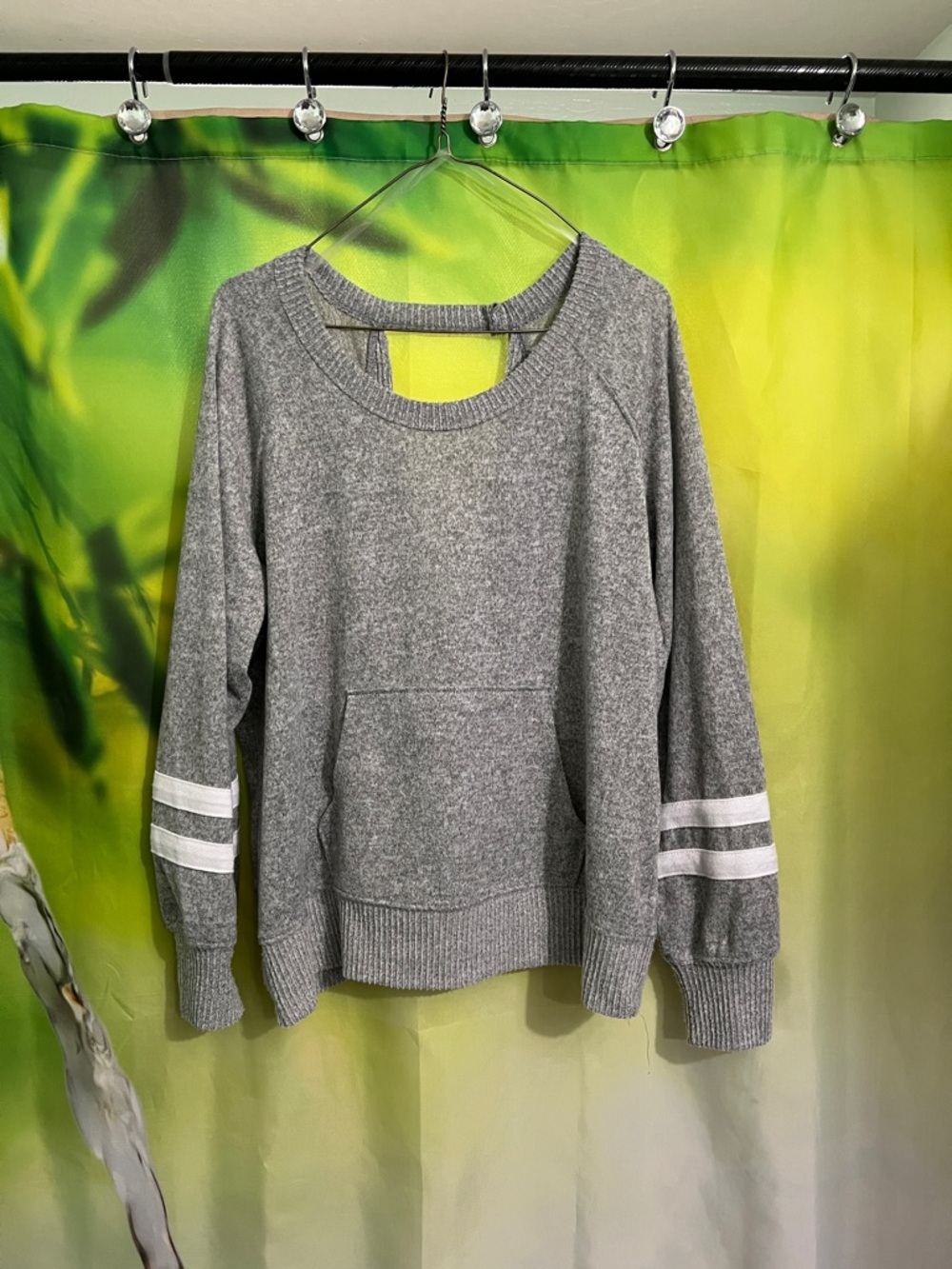 No Boundaries Gray Crewneck Sweatshirt with White Sleeve Stripes